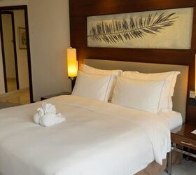 When to Ask for a Hotel Room Change: Comfort & Safety When Traveling ...
